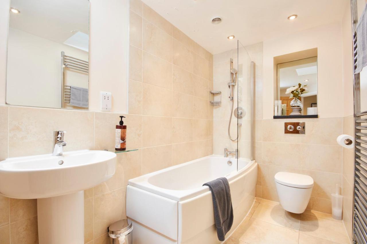 Appartamento The Stunning Duplex Gem In The Heart Of Bath Esterno foto